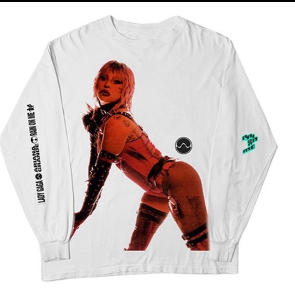 ISO LOOKING FOR THIS CREWNECK IM A XXL OR XL